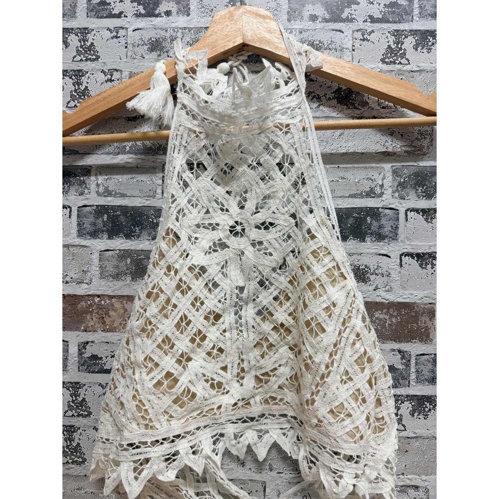 Tobi Halter Top Womens M/L White Crochet Lace Boho Tassel Festival High Neck NEW